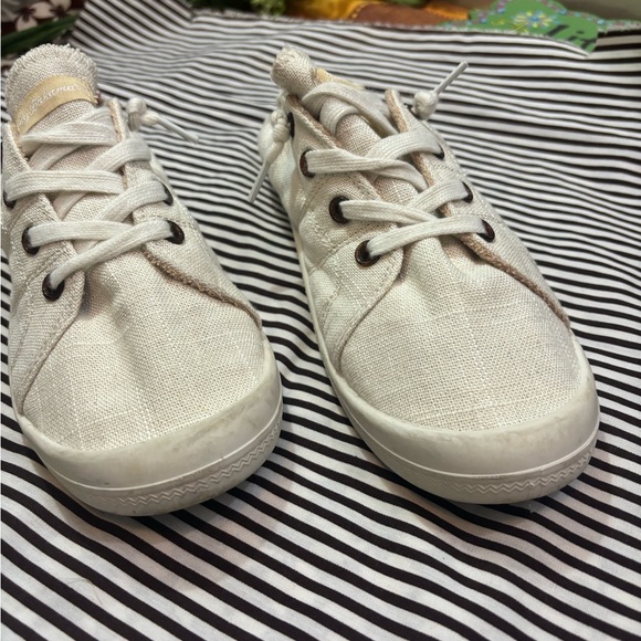 Tommy Bahama Cream sneakers - Picture 5 of 8